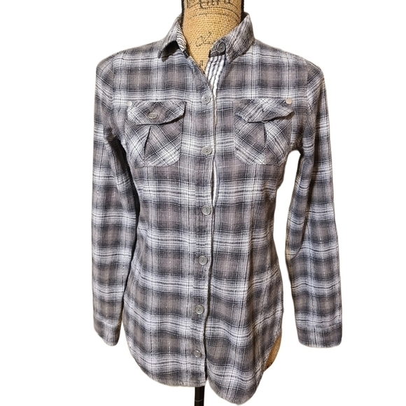 𝅺ashley | Black Plaid Button Down Shirt - Picture 1 of 7